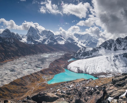 Everest Three Pass Trek: 16 Days